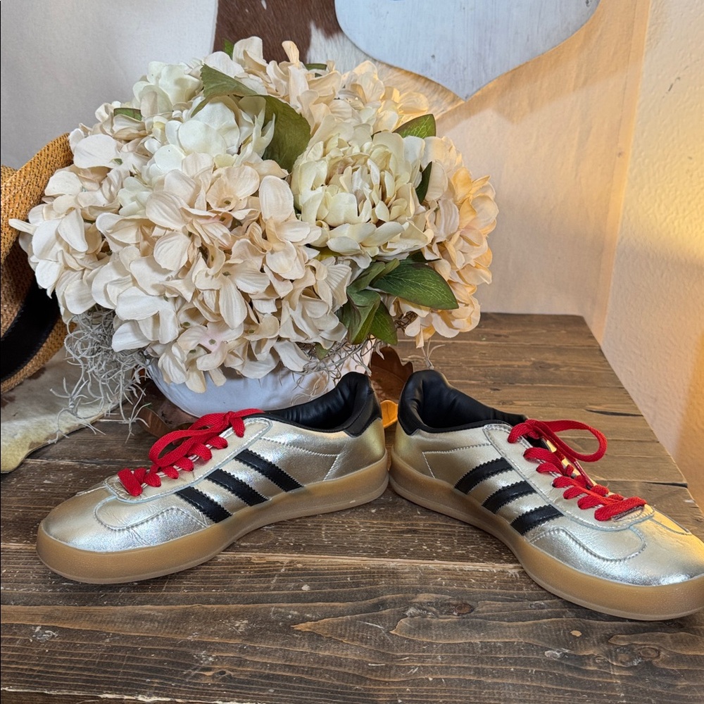 Adidas x Gucci Mens Gazelle Metallic Gold Sneakers with Red Laces - Picture 7 of 14